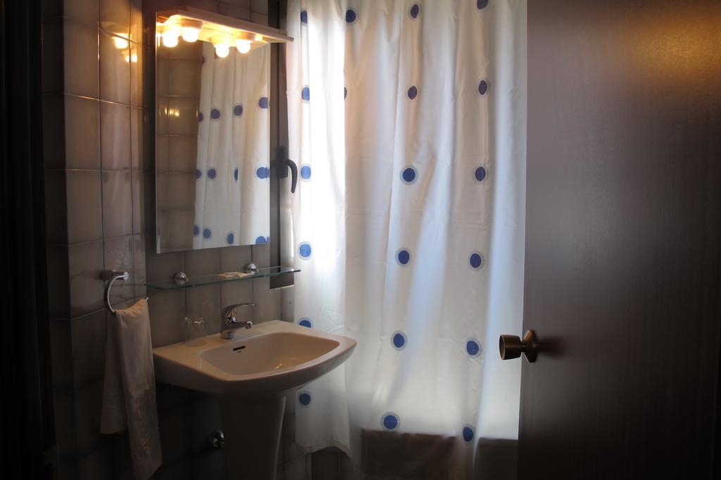 Hostal Casa Pepe Tauste Habitación foto